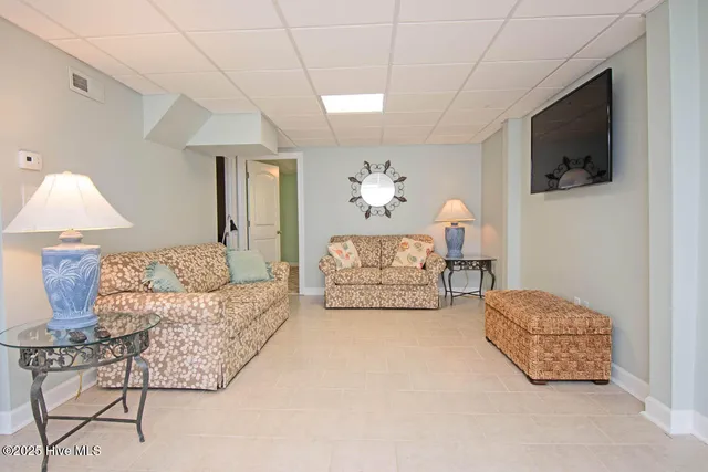 $1,095,000 | 151 Doe Drive, Emerald Isle, NC 28594