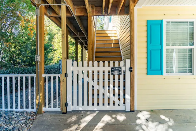 $1,095,000 | 151 Doe Drive, Emerald Isle, NC 28594