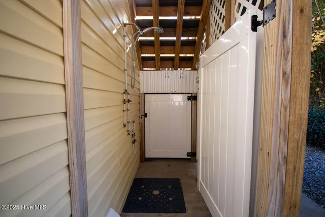 $1,095,000 | 151 Doe Drive, Emerald Isle, NC 28594