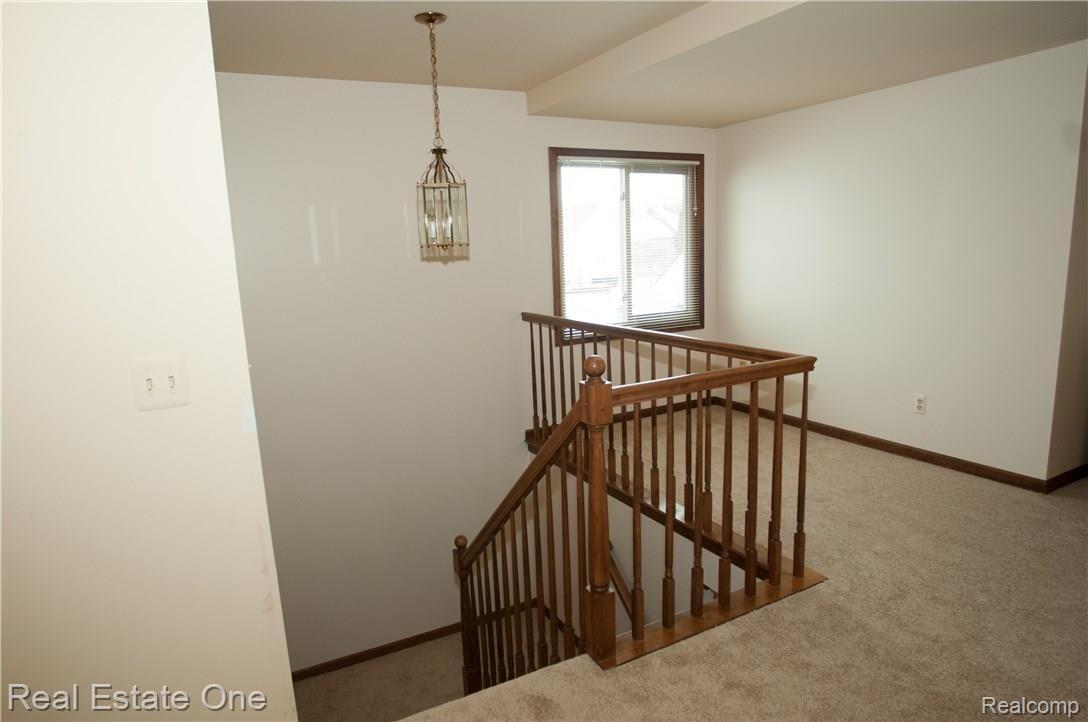 1347 Bembridge Drive Rochester, MI 48307 - Photo 27 of 66 1347-Bembridge-26.jpg