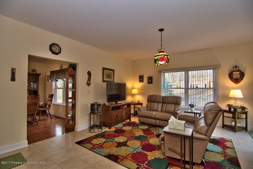 97 Hilltop Road Waverly, PA 18471 - Photo 14 of 40 Gallery Image 14