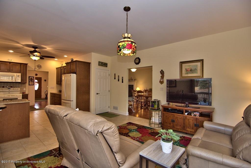 97 Hilltop Road Waverly, PA 18471 - Photo 16 of 40 Gallery Image 16
