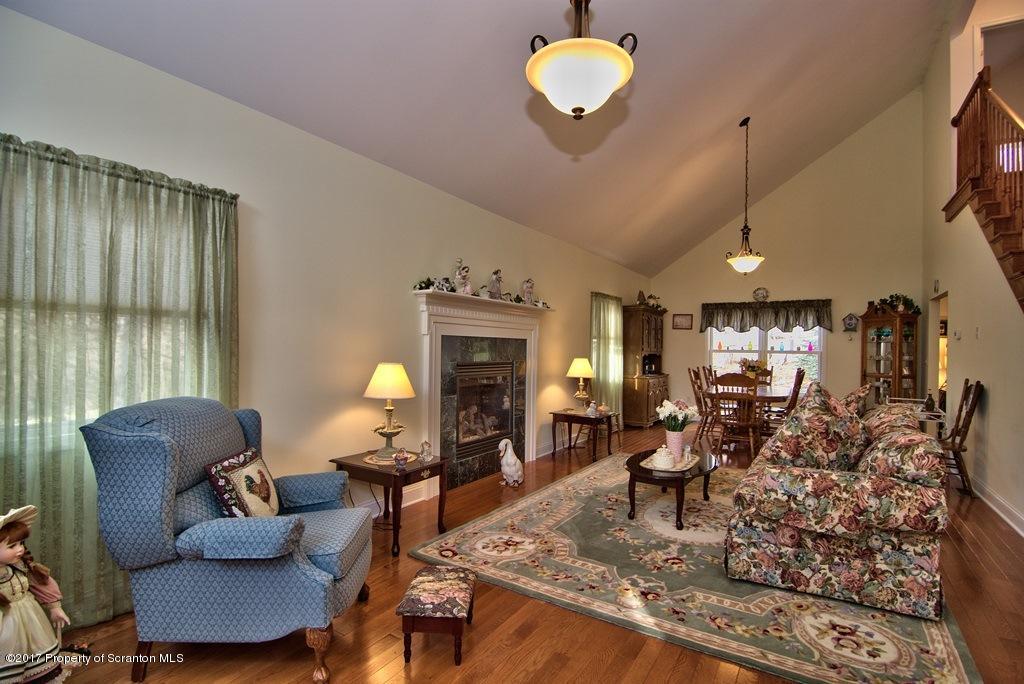 97 Hilltop Road Waverly, PA 18471 - Photo 10 of 40 Gallery Image 10