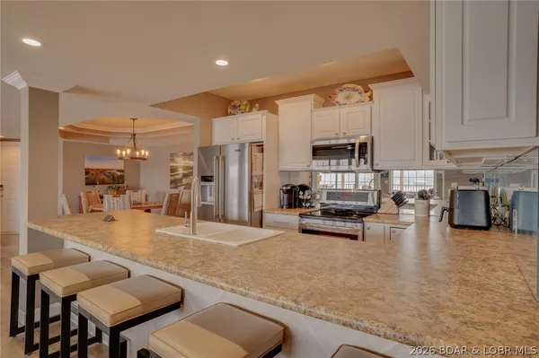 $585,000 | 68 Lighthouse Road, Unit 912, Lake Ozark, MO 65049