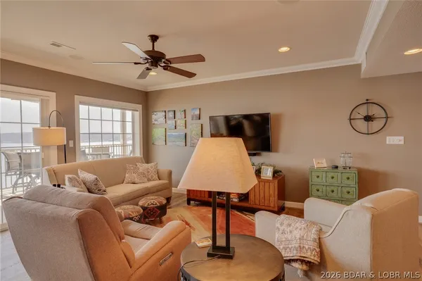 $585,000 | 68 Lighthouse Road, Unit 912, Lake Ozark, MO 65049