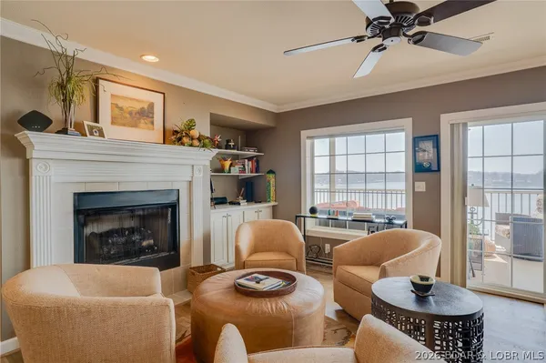 $585,000 | 68 Lighthouse Road, Unit 912, Lake Ozark, MO 65049