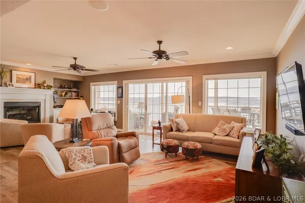 $585,000 | 68 Lighthouse Road, Unit 912, Lake Ozark, MO 65049