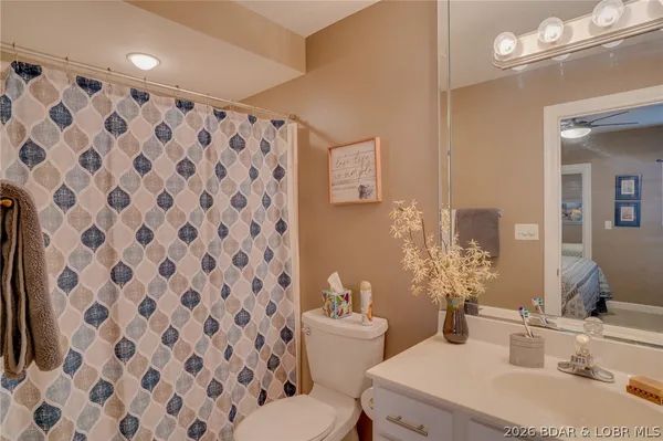 $585,000 | 68 Lighthouse Road, Unit 912, Lake Ozark, MO 65049