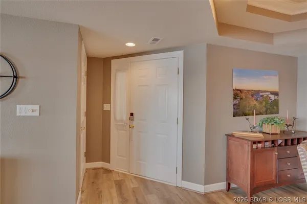 $585,000 | 68 Lighthouse Road, Unit 912, Lake Ozark, MO 65049