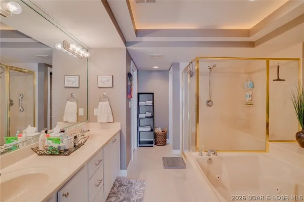 $585,000 | 68 Lighthouse Road, Unit 912, Lake Ozark, MO 65049