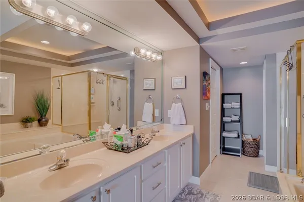 $585,000 | 68 Lighthouse Road, Unit 912, Lake Ozark, MO 65049