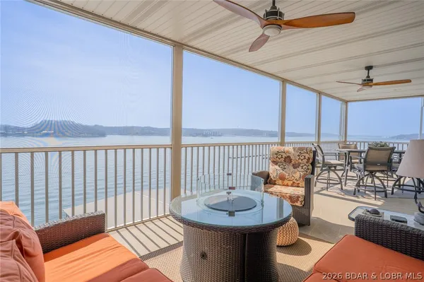 $585,000 | 68 Lighthouse Road, Unit 912, Lake Ozark, MO 65049