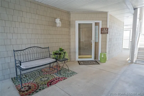 $585,000 | 68 Lighthouse Road, Unit 912, Lake Ozark, MO 65049