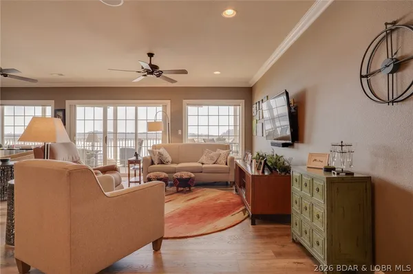 $585,000 | 68 Lighthouse Road, Unit 912, Lake Ozark, MO 65049