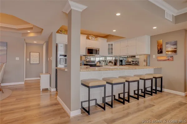 $585,000 | 68 Lighthouse Road, Unit 912, Lake Ozark, MO 65049