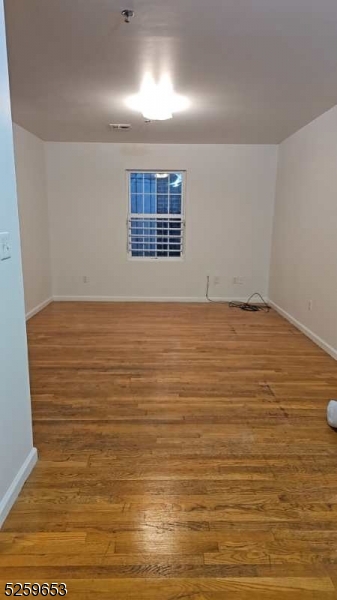 1042 Bergen Street, Unit 2R Newark, NJ 07112 - Photo 3 of 5 a view of an ocean