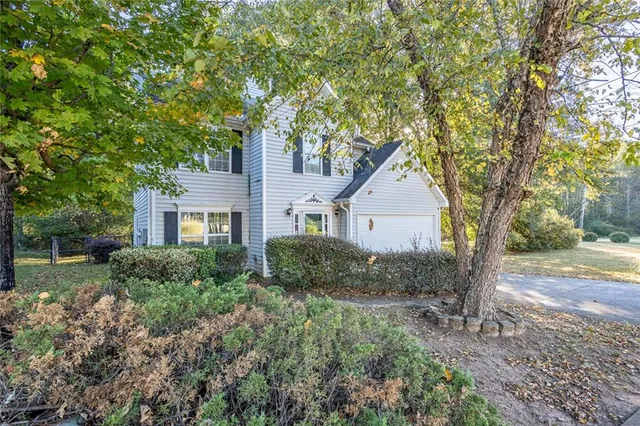 a house view with a outdoor space