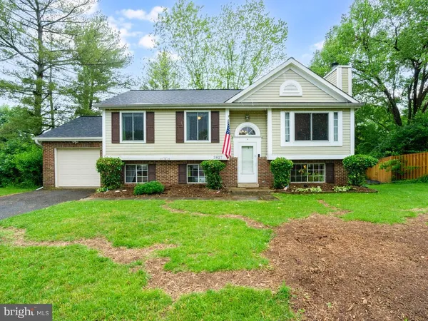 $3,600 | 3827 Dittany Court, Chantilly, VA 20151