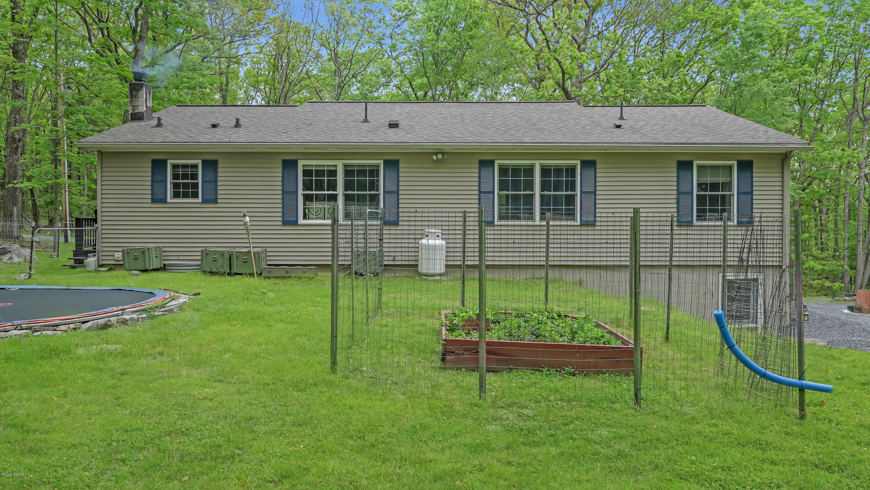 127 Neversink Road Shohola, PA 18458 - Photo 3 of 32