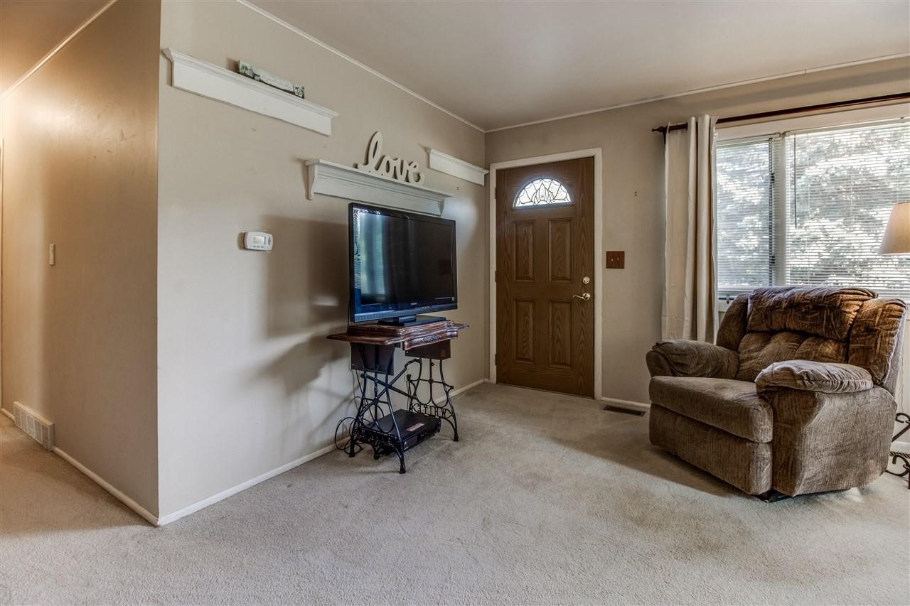 11133 Ray Road Gaines, MI 48436 - Photo 3 of 23 21496070-2.JPG