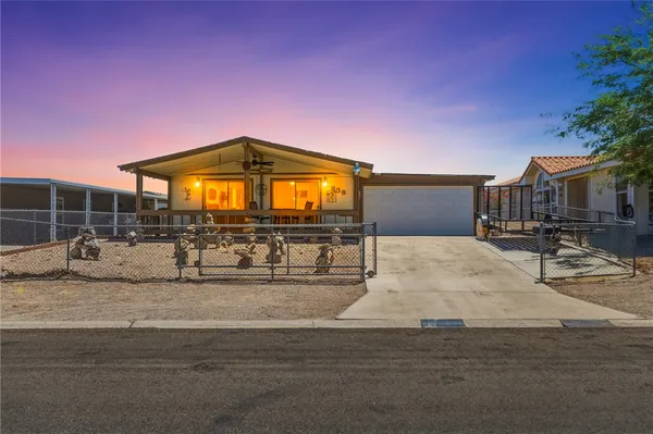 $235,900 | 858 Stahlman Drive, Bullhead City, AZ 86442