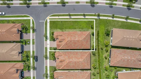 $895,000 | 11975 Vivar Run, Parkland, FL 33076
