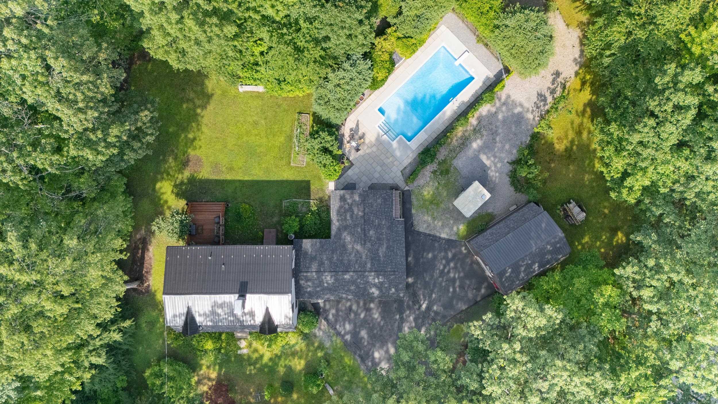 79 King Road Bedford, NH 03110 - Photo 3 of 54