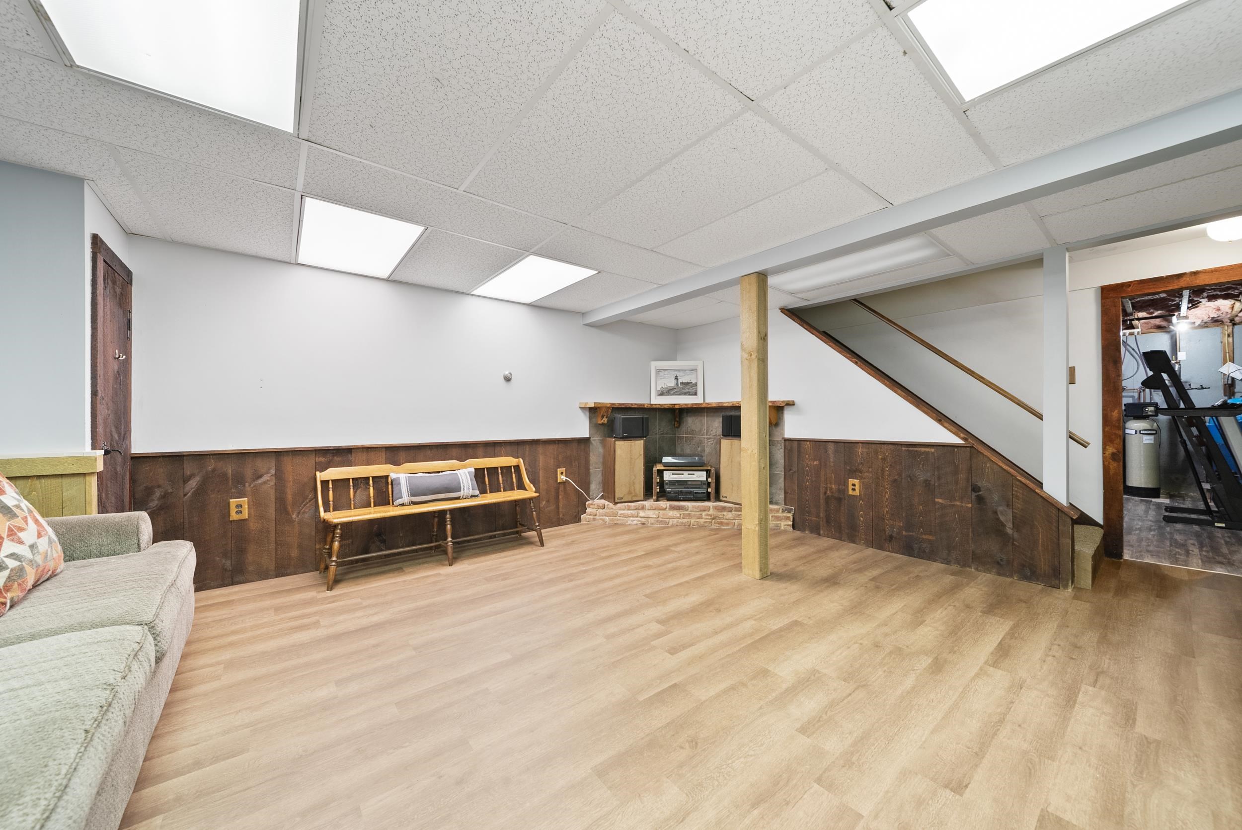 79 King Road Bedford, NH 03110 - Photo 33 of 54