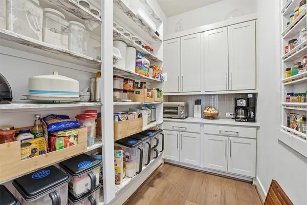 $1,200,000 | 31 Welston Terrace Drive, Tomball, TX 77375