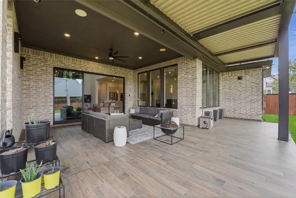 $1,200,000 | 31 Welston Terrace Drive, Tomball, TX 77375