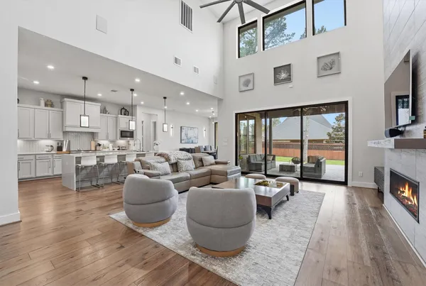 $1,200,000 | 31 Welston Terrace Drive, Tomball, TX 77375