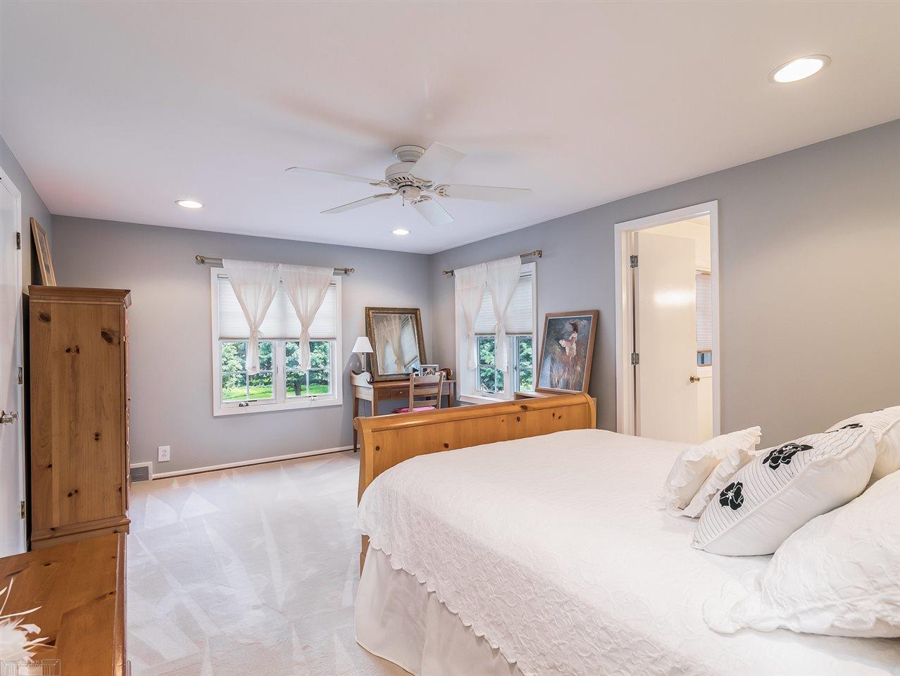 525 Shelden Road Grosse Pointe, MI 48236 - Photo 31 of 51 31324235-30.JPG
