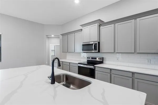 $609,900 | 13439 Walden Sheffield Road, Dover, FL 33527