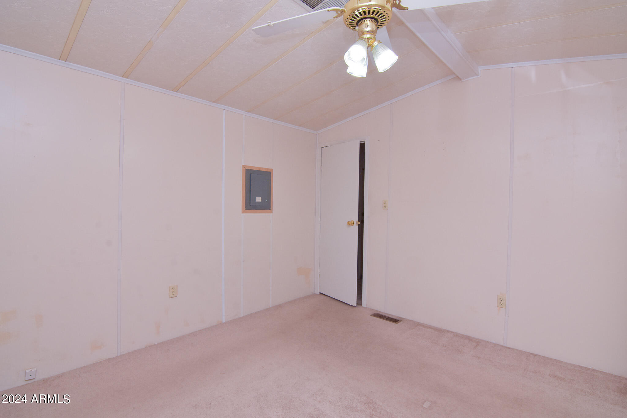 723 Finnie Flat Road, Unit 65 Camp Verde, AZ 86322 - Photo 13 of 28 Primary Bedroom