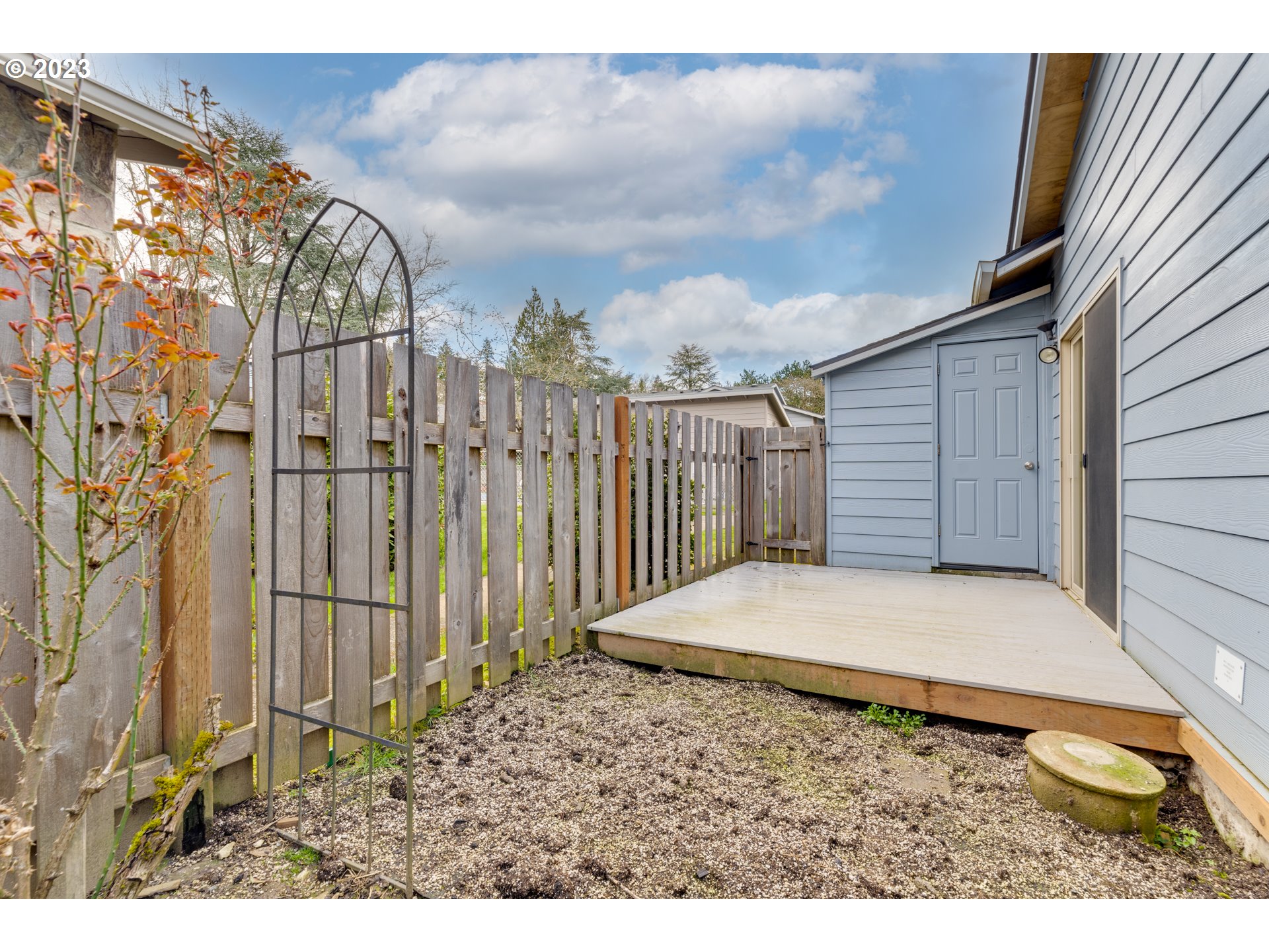 8421 Southwest 30th Avenue Portland, OR 97219 - Photo 24 of 28