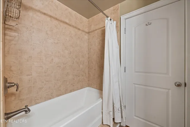 $525,000 | 130 West Jackson Avenue, Unit 302, Knoxville, TN 37902