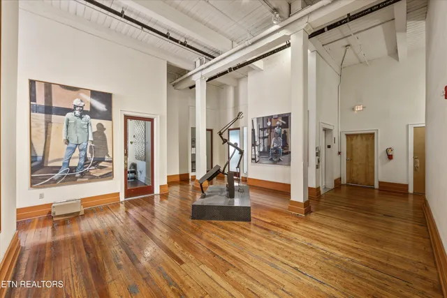 $525,000 | 130 West Jackson Avenue, Unit 302, Knoxville, TN 37902