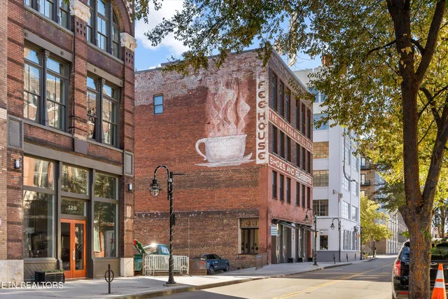 $525,000 | 130 West Jackson Avenue, Unit 302, Knoxville, TN 37902