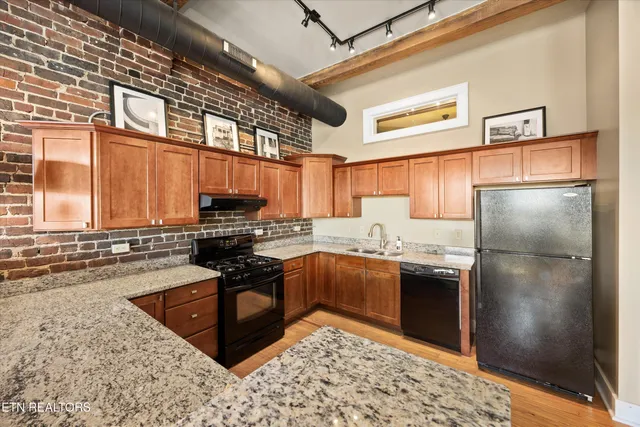 $525,000 | 130 West Jackson Avenue, Unit 302, Knoxville, TN 37902
