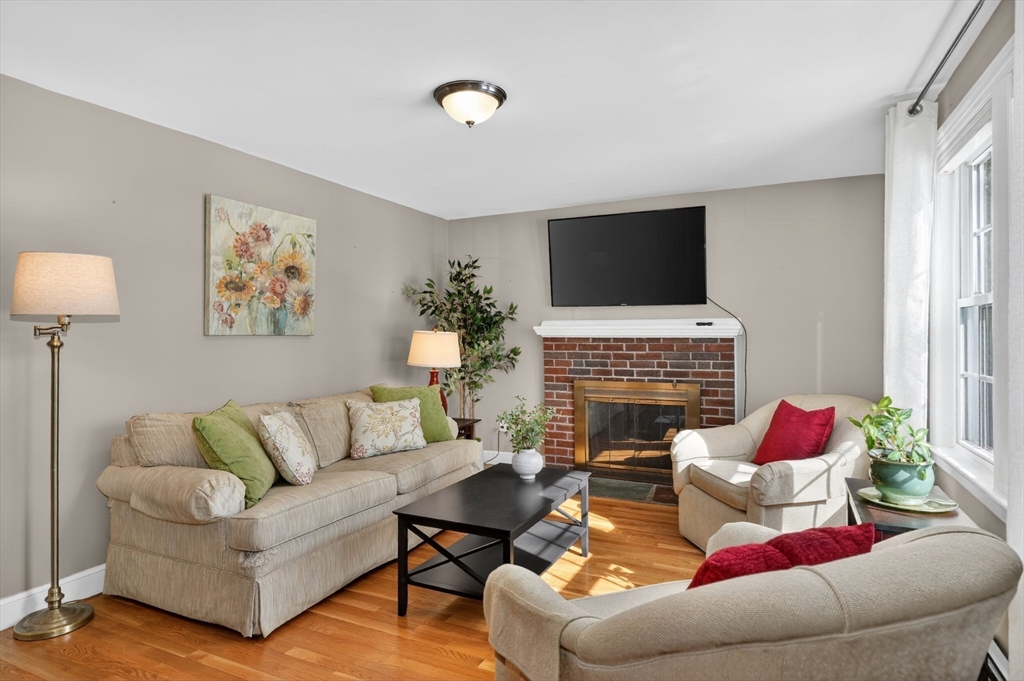 5 Castle Avenue Medfield, MA 02052 - Photo 20 of 29