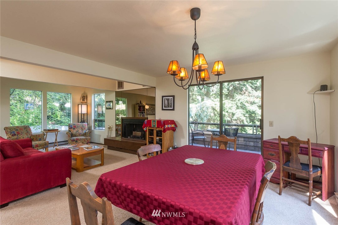10525 Southwest Cowan Road Vashon, WA 98070 - Photo 3 of 25 Gallery Image 3