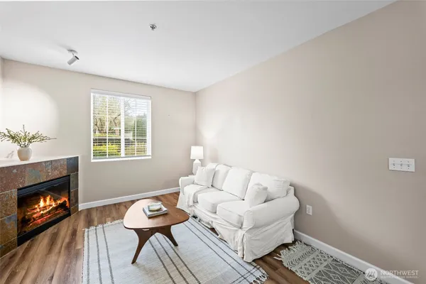 $349,995 | 10016 186th Place East, Unit 104, Puyallup, WA 98375