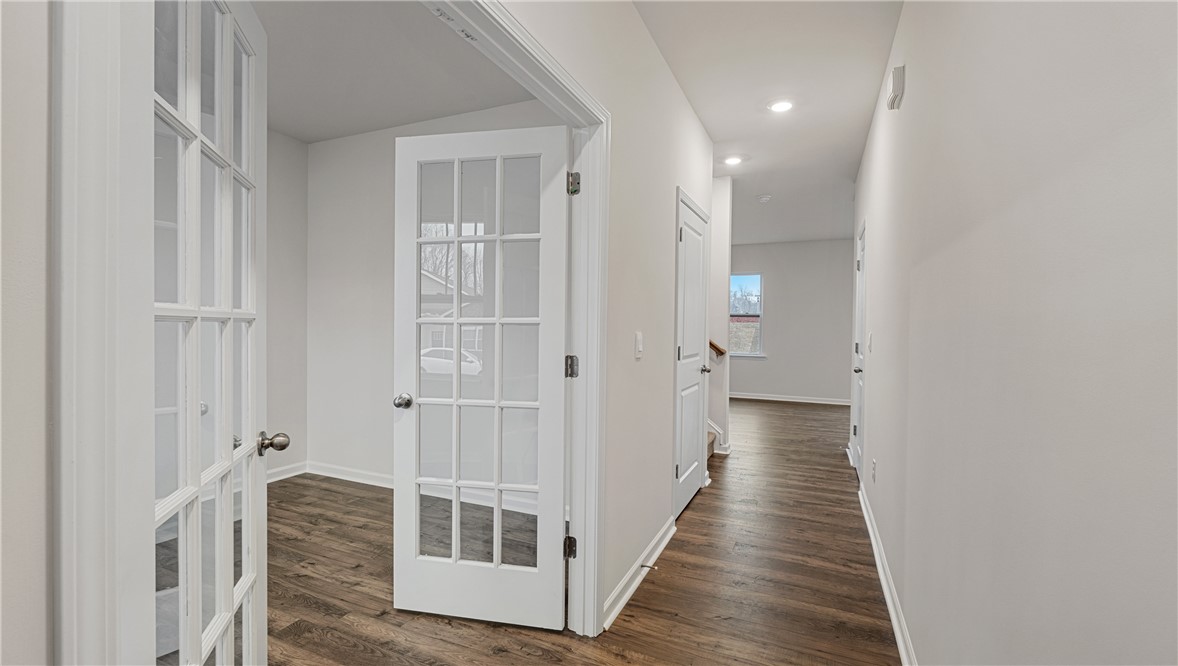 332 Glass Road Piedmont, SC 29673 - Photo 3 of 32