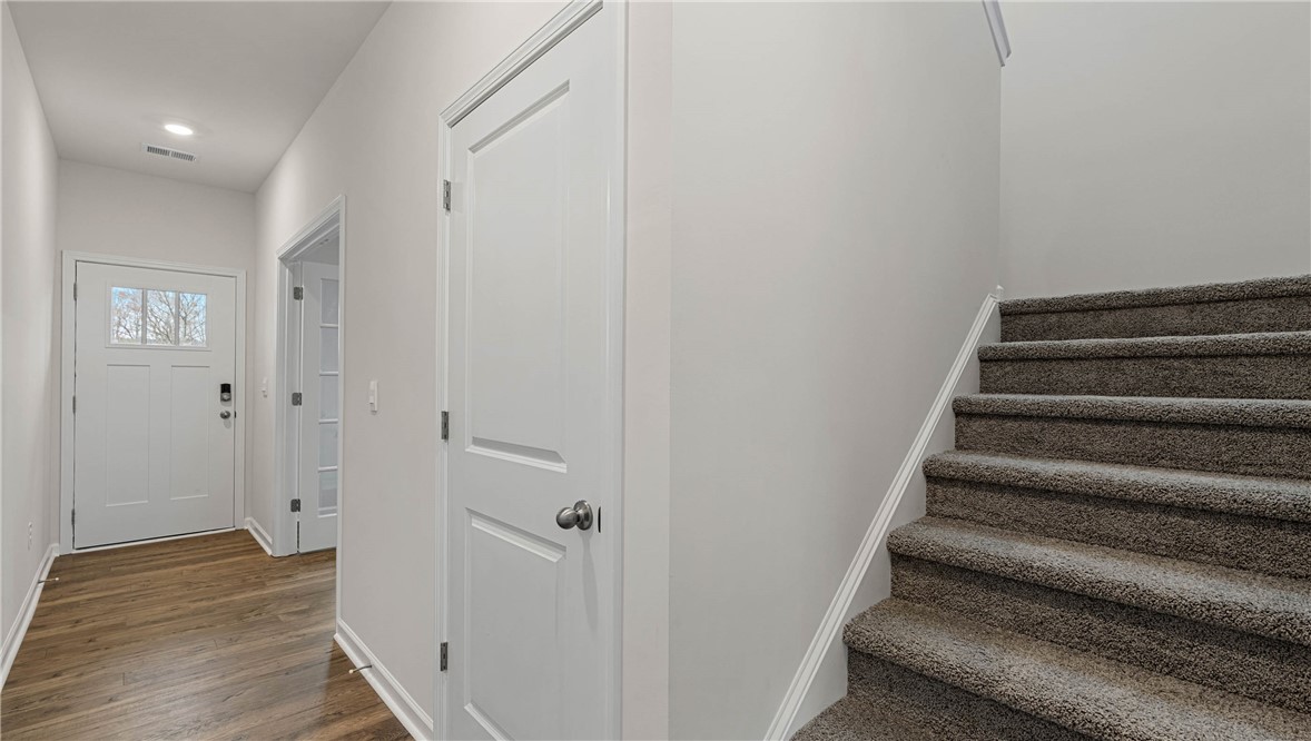 332 Glass Road Piedmont, SC 29673 - Photo 6 of 32