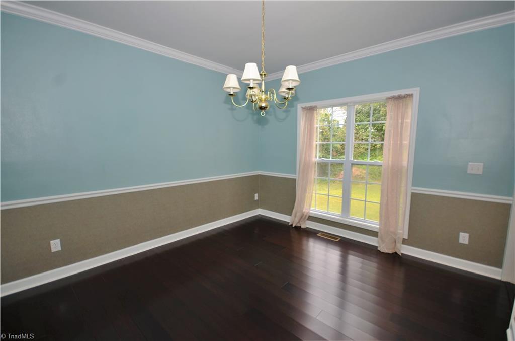 6106 High View Road Greensboro, NC 27410 - Photo 13 of 30