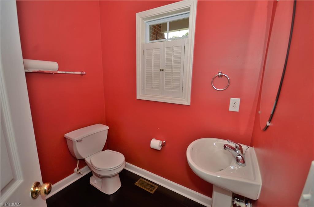 6106 High View Road Greensboro, NC 27410 - Photo 22 of 30