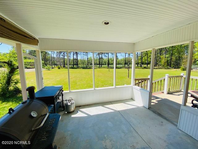190 Cyrus Pollard Road Newport, NC 28570 - Photo 28 of 38 Back Deck