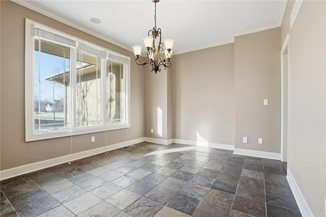 $520,000 | 2300 Northeast Silver Spring Lane, Lee's Summit, MO 64086