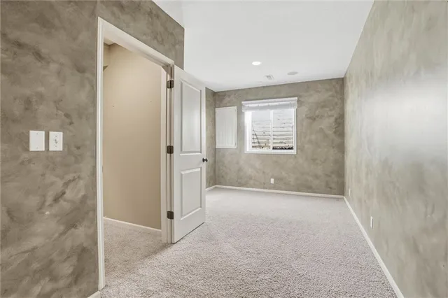 $520,000 | 2300 Northeast Silver Spring Lane, Lee's Summit, MO 64086