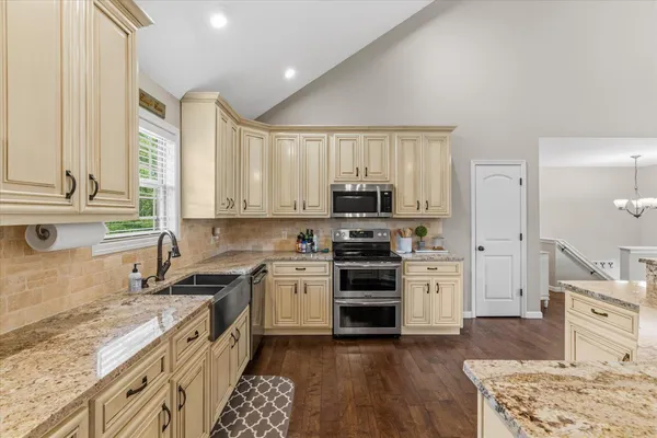 $475,000 | 1065 Country Meadows Lane, Dalton, GA 30721